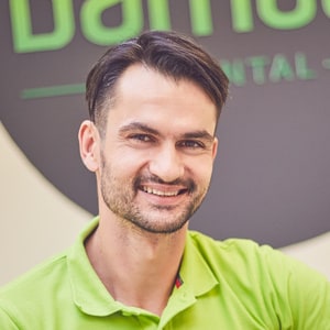 dr. Kardos Dániel